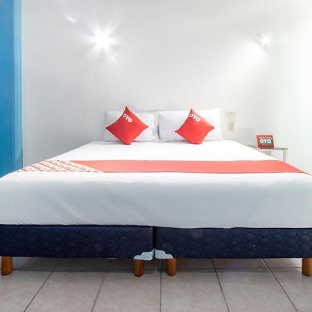 Oyo Hotel Estacion,Jose Cardel,Parque Central Revolucion 외부 사진
